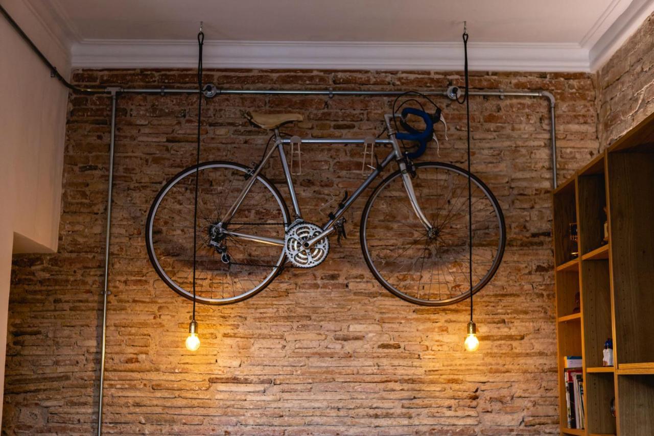 Bravissimo Les Rajoles, Unique 3-Bedroom Apartment Girona Exteriör bild