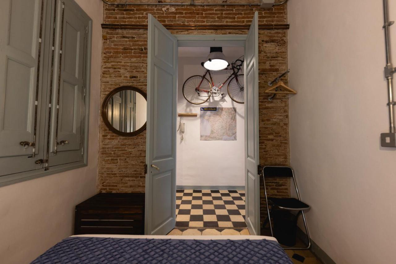 Bravissimo Les Rajoles, Unique 3-Bedroom Apartment Girona Exteriör bild